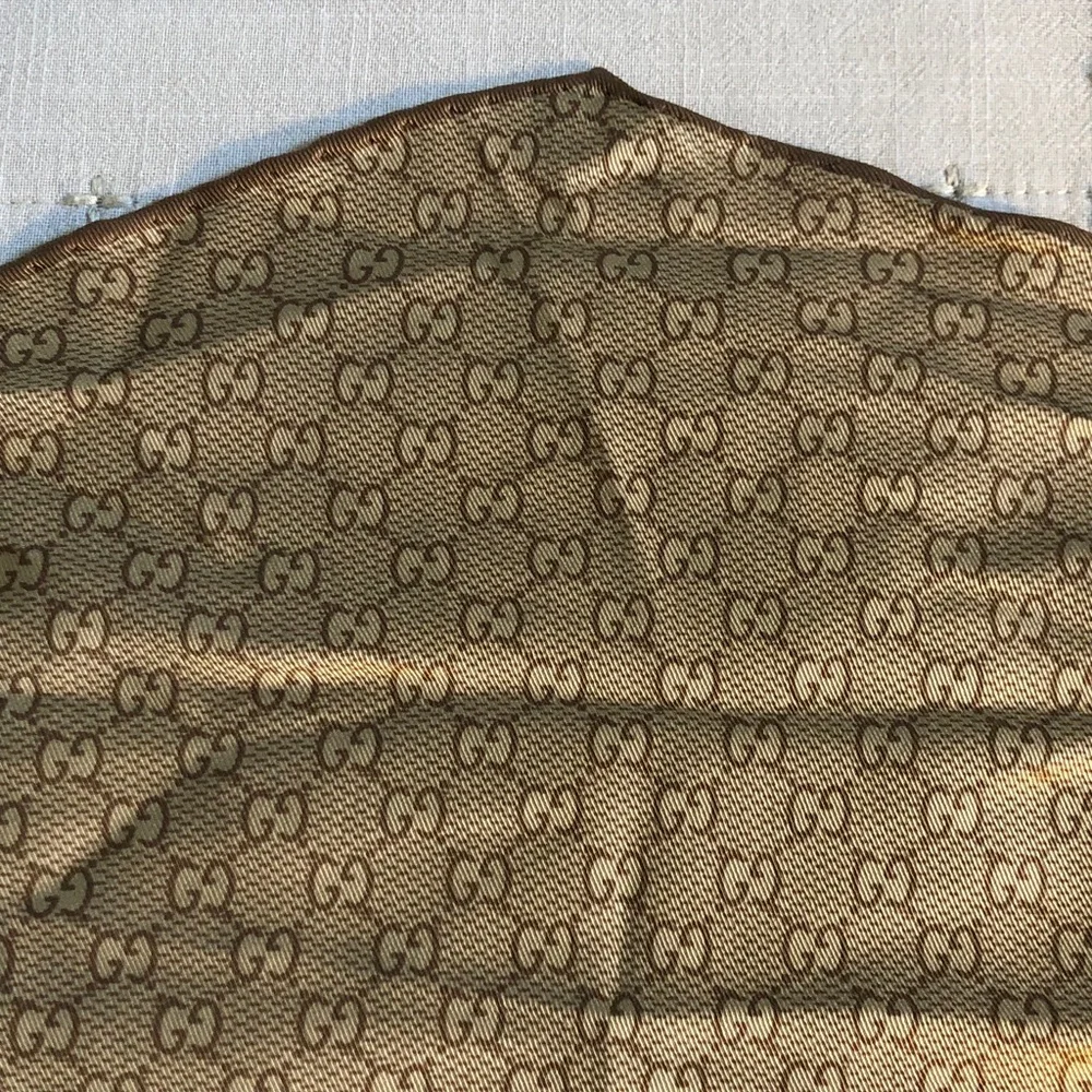 ✨Authentic Vintage Gucci Scarf
